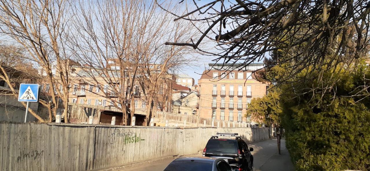 2 Santeli Turn Guest House Tbilisi Exterior photo